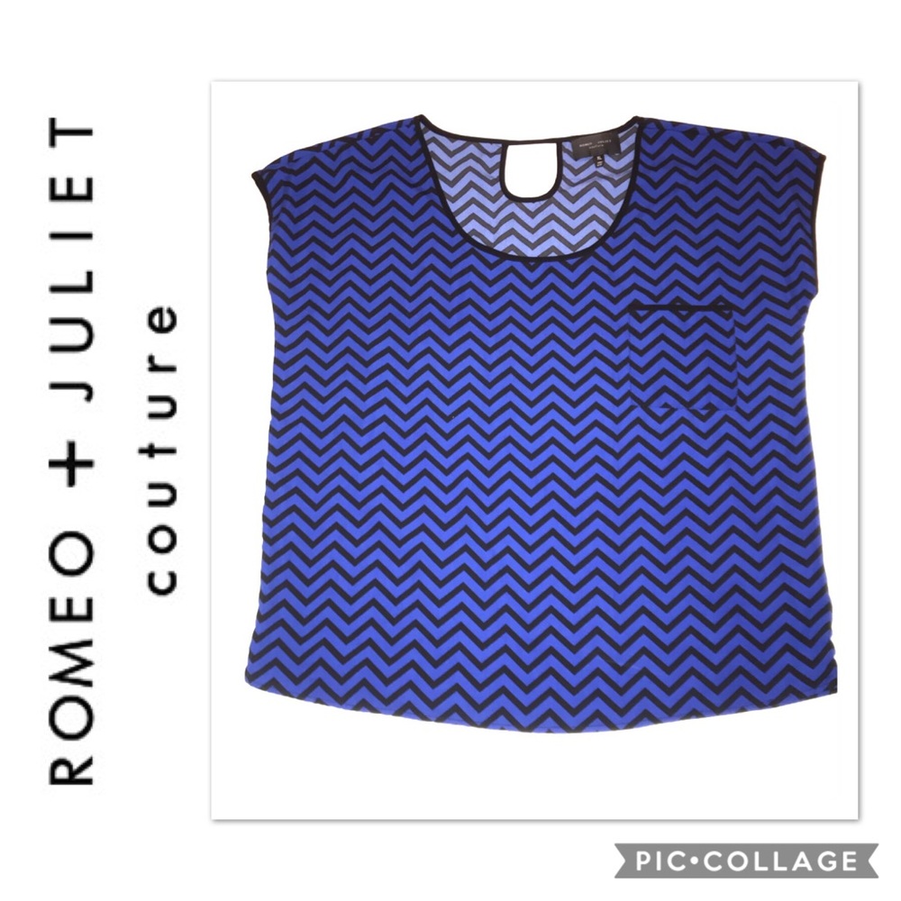 ROMEO + JULIET CAP SLEEVE CHEVRON TOP